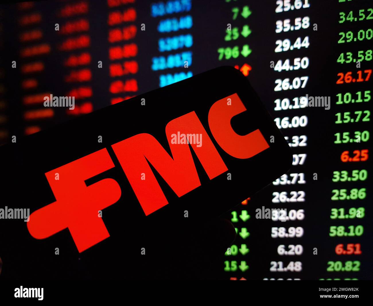 Konskie, Pologne - 05 février 2024 : logo de la société FMC Corporation affiché sur le téléphone portable Banque D'Images