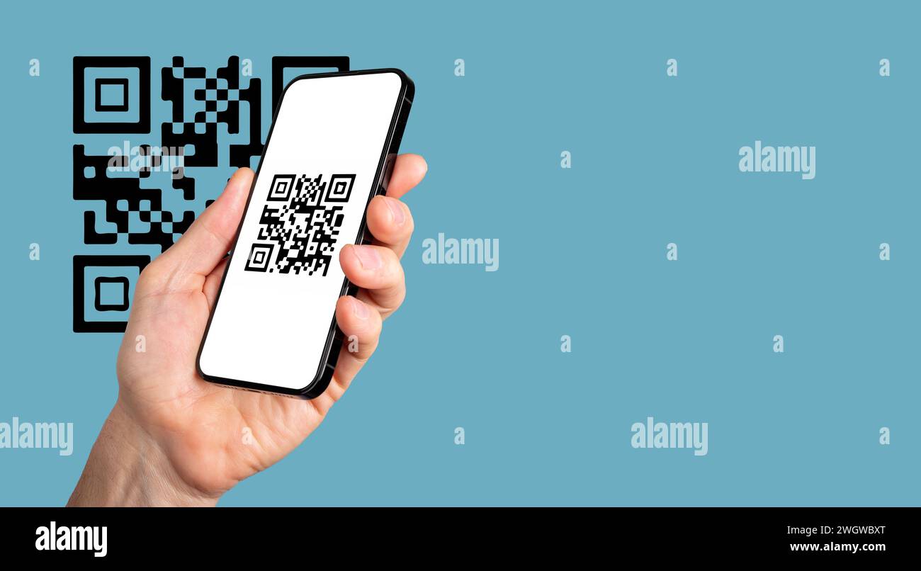 Numérisation du code QR avec l'application de téléphone mobile. Scanner QRCode sur l'écran du smartphone à la main. Arrière-plan de la bannière Banque D'Images