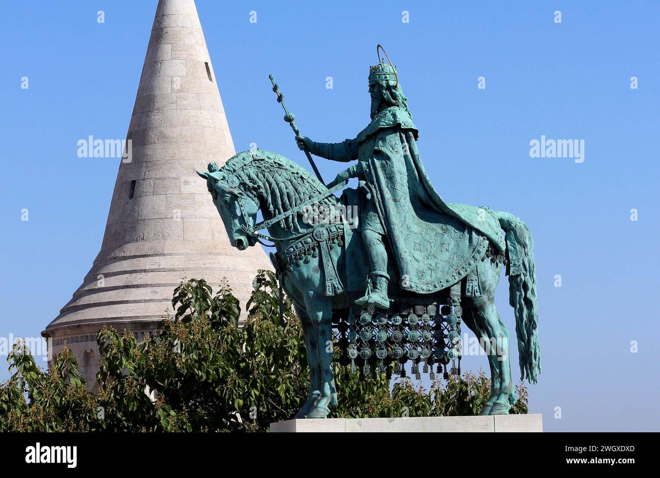 La statue de Saint Étienne, le premier roi de Hongrie, au Bastion des pêcheurs (Halaszbastya), Budapest Banque D'Images