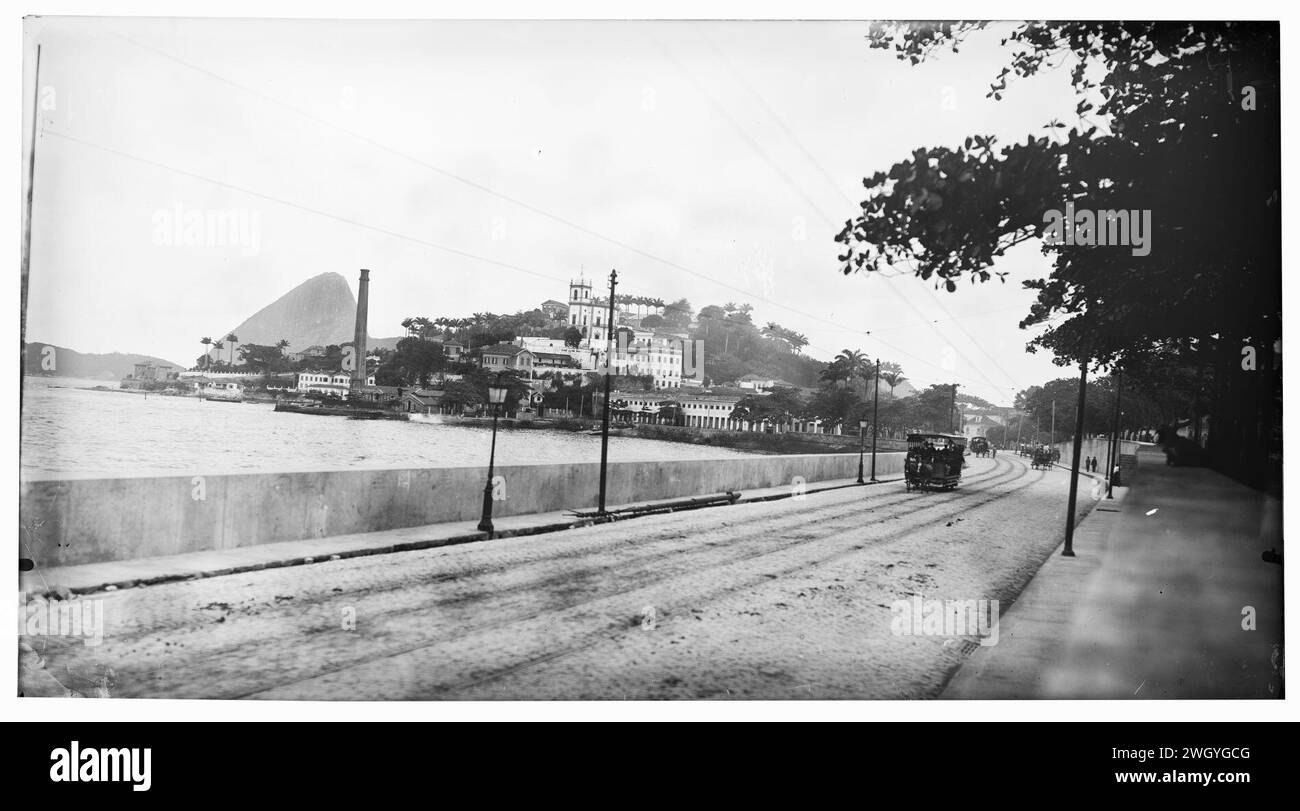 Avenida Beira-Mar ; ao fundo ; a Igreja de Nossa Senhora da Glória do Outeiro (0072137cx021-05). Banque D'Images