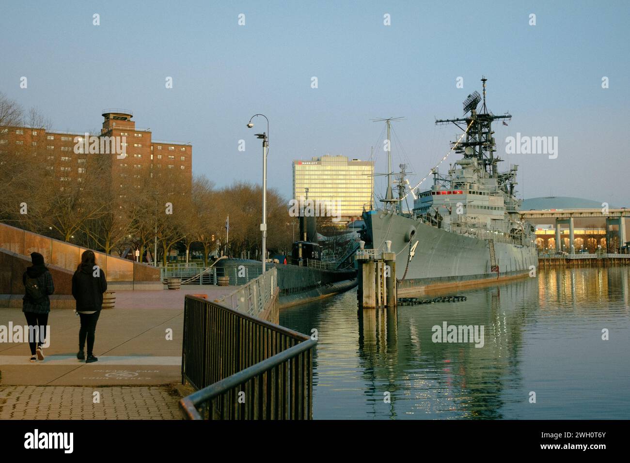 L'USS Little Rock au coucher du soleil à Buffalo, New York Banque D'Images