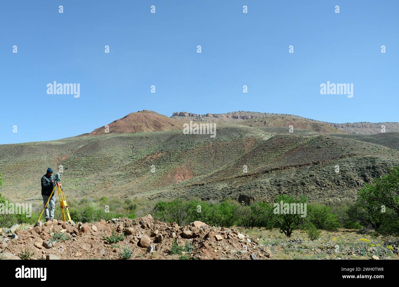 Construction de routes dans les montagnes du Haut Atlas au Maroc. Banque D'Images