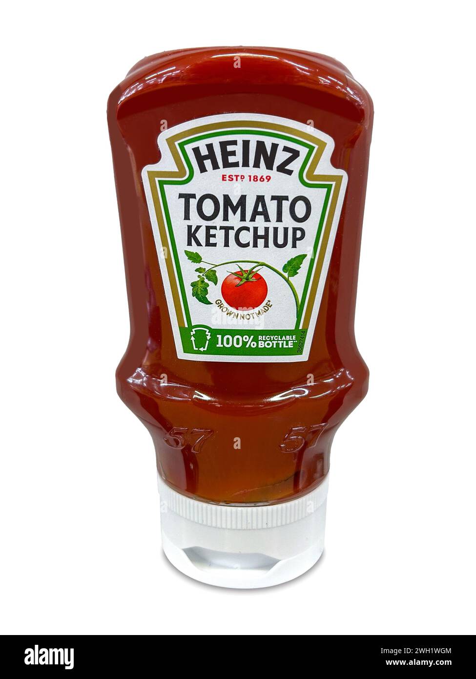 Italia - 31 janvier 2024 : sauce Heinz Tomato ketchup en flacon souple en plastique isolé sur blanc avec chemin de coupe inclus. Classique American Ketch Banque D'Images