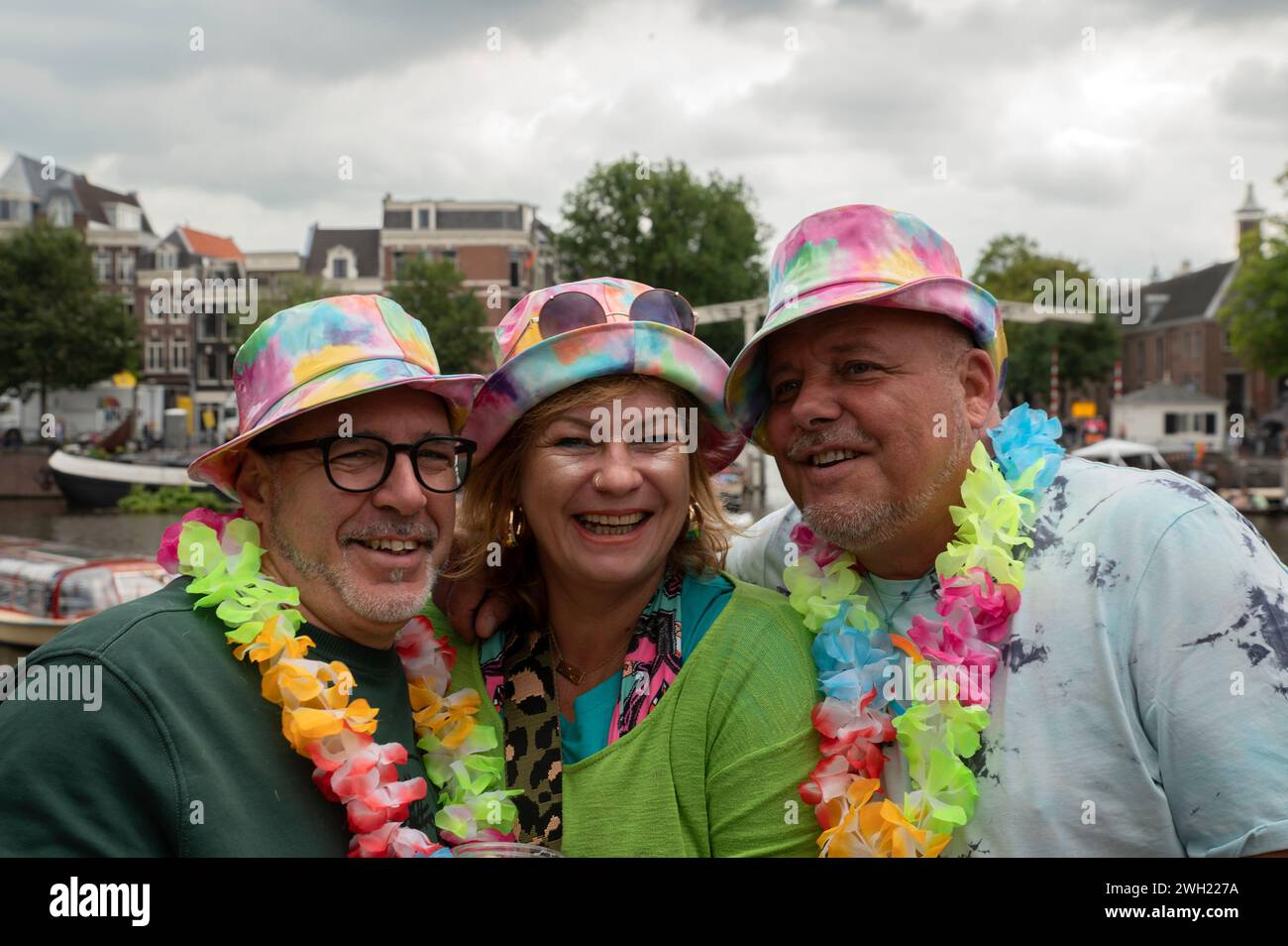 Des gens heureux au Gaypride à Amsterdam pays-Bas 5-8-2023 Banque D'Images