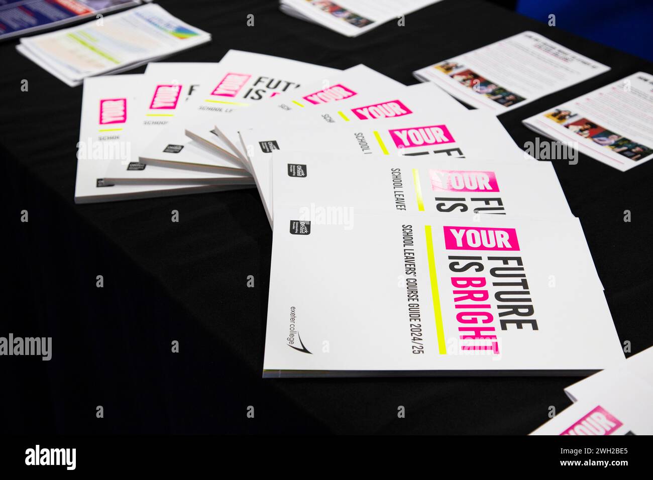 Table d'Exeter College au salon « source » de nourriture, de boisson, de restauration et d'hospitalité qui s'est tenu à Westpoint Exeter U.K le 7 février 2024 Banque D'Images