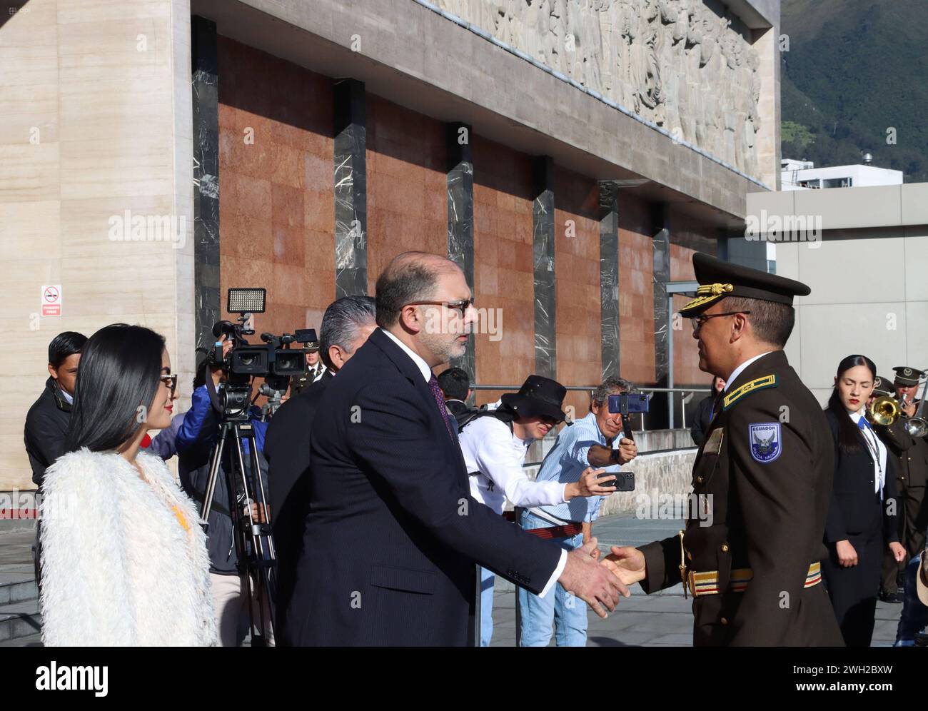 RELEVO-GUARDIA-ESCOLTA-LEGISLATIVA Quito, miÃ rcoles 7 de febrero del 2024 Ceremonia de Relevo de Guardia de la Escolta Legislativa , con la Presencia del Presidente de la Asamblea Nacional Henry Kronfle, en el Palacio Legislativo. Rolando Enriquez/API Quito Pichincha Ecuador POL-RELEVO-GUARDIA-ESCOLTA-LEGISLATIVA-283481dc3fd84dd18d65c0dc7a71b398 *** LIBÉRATION DE LA GARDE DE l'ÉCOLE LÉGISLATIVE Quito, mercredi 7 février 2024 cérémonie du Relais de garde de l'Escort législative, avec la présence du Président de l'Assemblée nationale Henry Kronfle, dans le Palais des photos législatives Rolando Banque D'Images