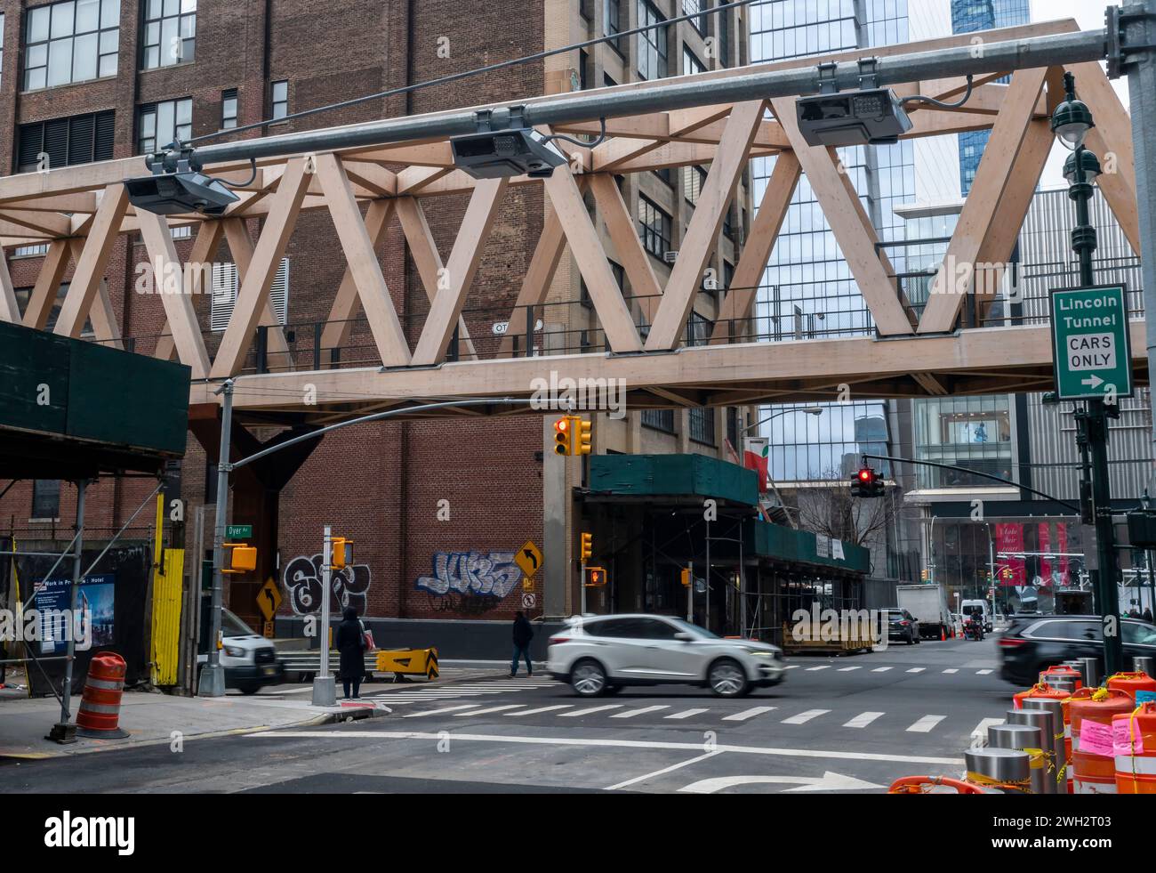 Scanners de tarification de la congestion installés à l’extérieur du tunnel Lincoln à New York, vus le jeudi 1er février 2024. (© Richard B. Levine) Banque D'Images