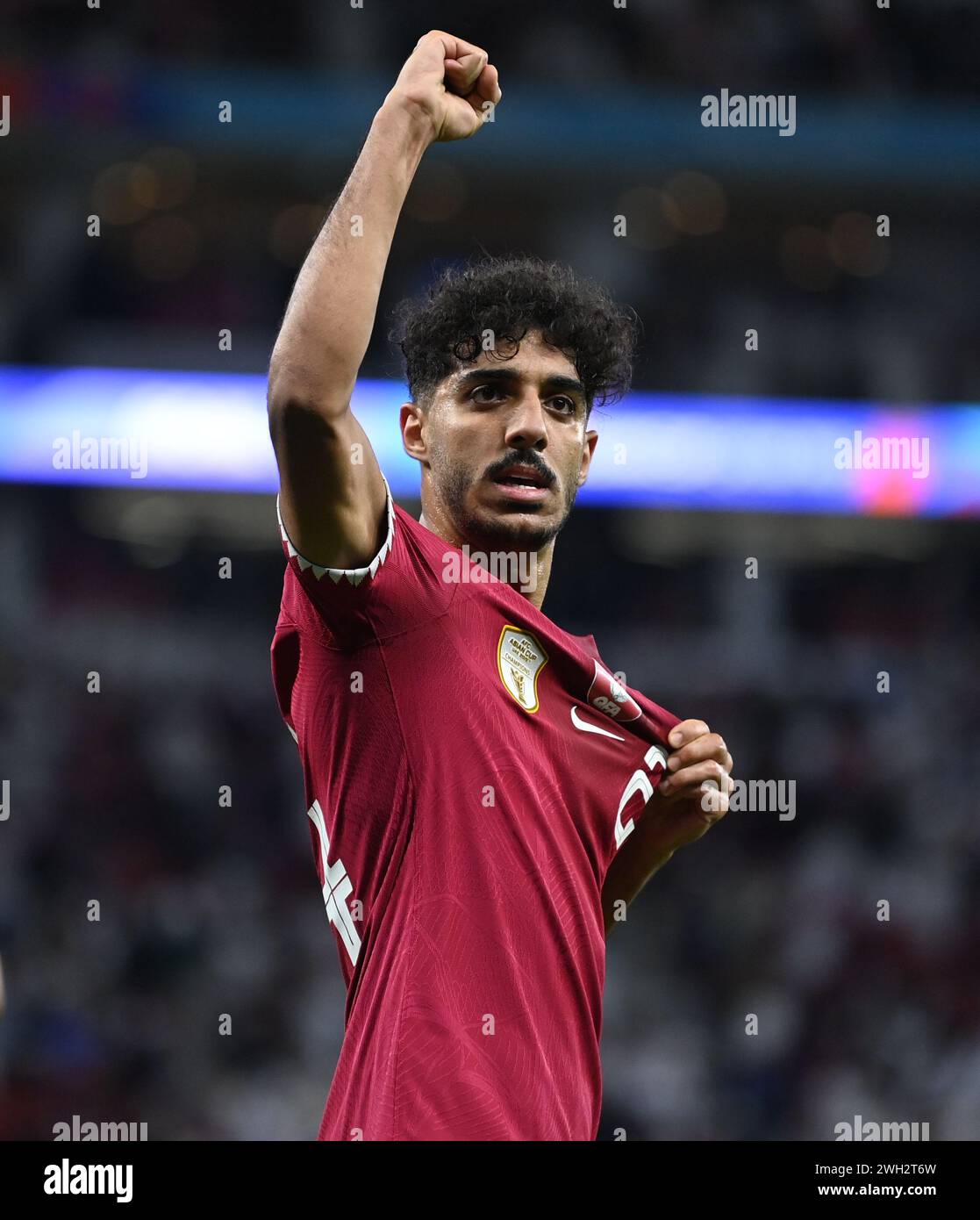 Doha, Qatar. 7 février 2024. Jassem Gaber Abdulsallam, du Qatar, célèbre le but lors de la demi-finale entre l’Iran et le Qatar lors de la Coupe d’Asie de l’AFC Qatar à Doha, Qatar, le 7 février 2024. Crédit : Jiang Han/Xinhua/Alamy Live News Banque D'Images