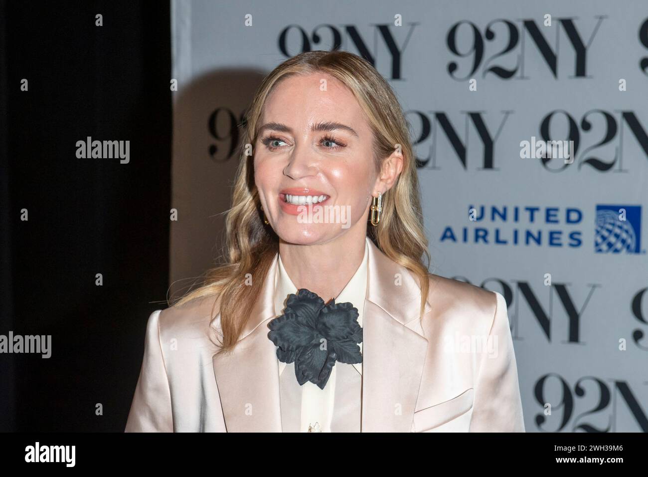 New York, États-Unis. 06th Feb, 2024. Emily Blunt assiste à une discussion sur le film ''Oppenheimer'' avec Josh Horowitz de MTV au 92nd Street y à New York, États-Unis, le 6 février 2024. (Photo de Thenews2/NurPhoto) crédit : NurPhoto SRL/Alamy Live News Banque D'Images