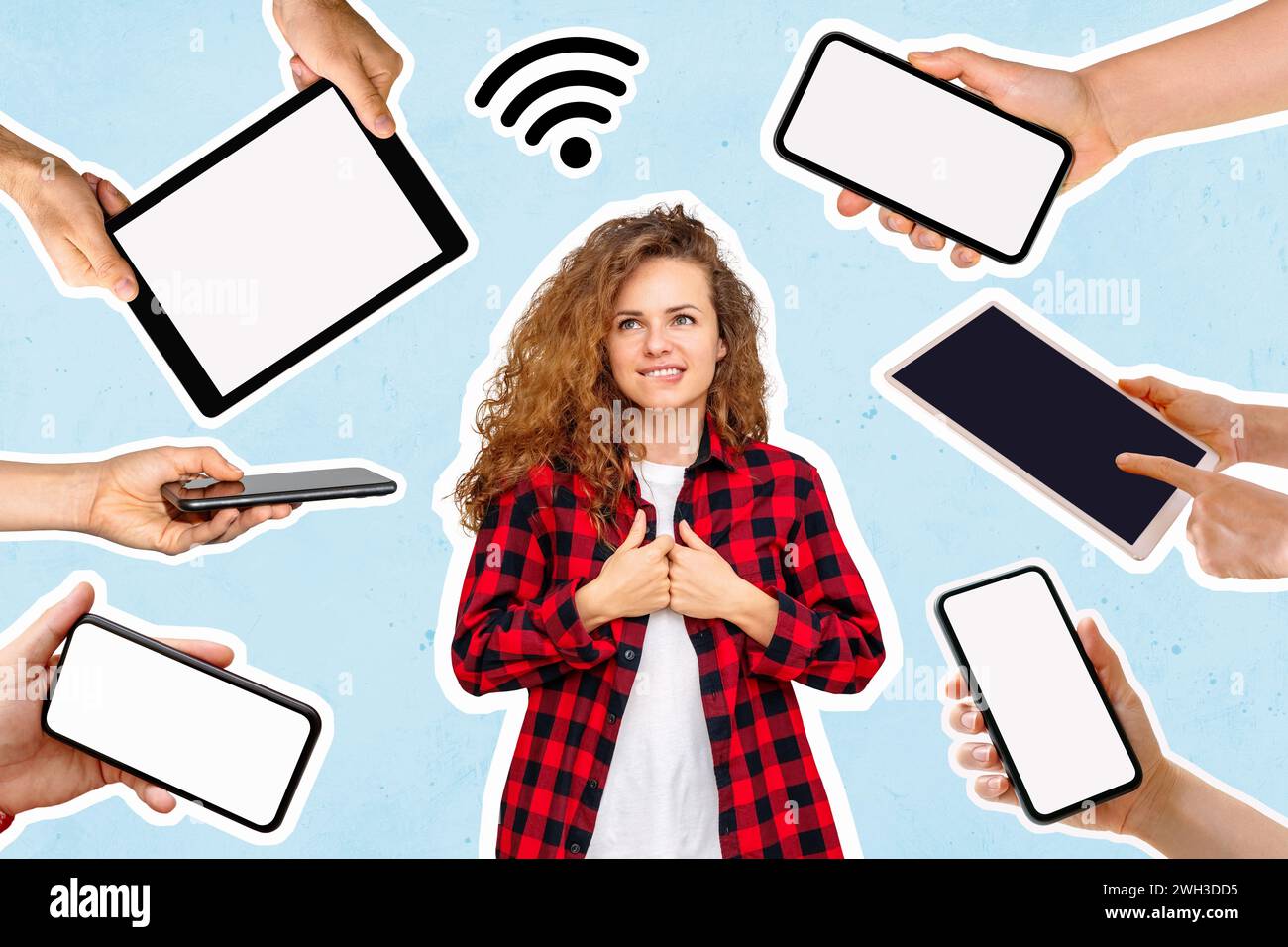 Jeune femme pensante et beaucoup de différents appareils d'information portables dans les mains Internet et les appareils numériques. Banque D'Images