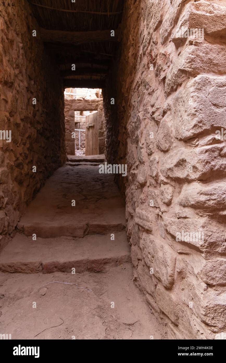 Moyen-Orient, Arabie Saoudite, Médine, Al-Ula. Ruelle couverte dans la vieille ville Al-Ula. Banque D'Images