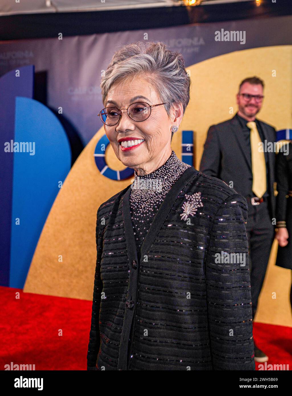 Maître chef et mère de la cuisine fusion Helene an apparaît sur le tapis rouge avant l'intronisation de hrt au California Hall of Fame. Banque D'Images