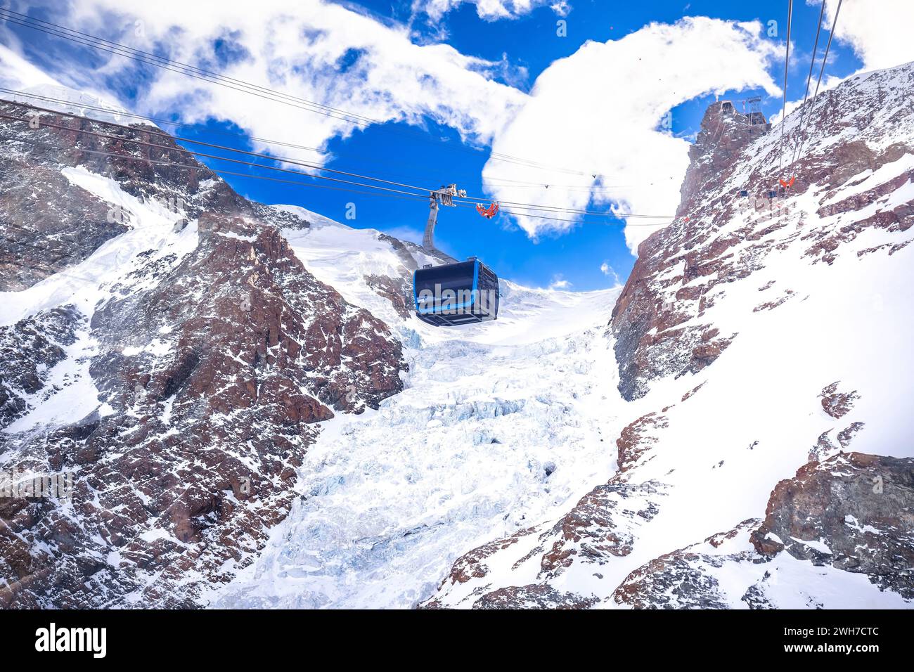 Matterhorn Glacier Paradise Gondola et Theodul Glacier à Zermatt vue, région du Valais dans les Alpes suisses Banque D'Images