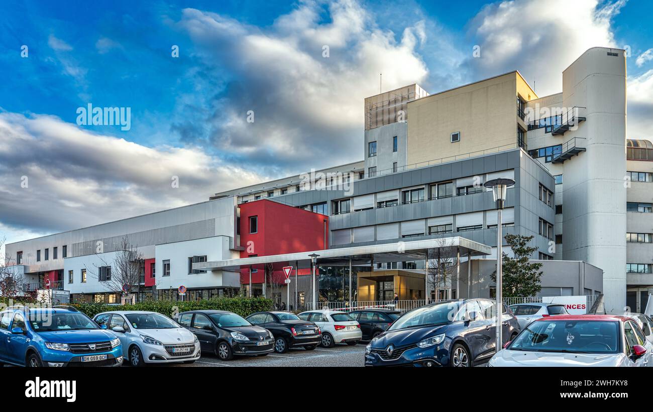 L'architecture moderne et colorée de l'hôpital le Corbusier de Firminy. Firminy, département de la Loire de la région Auvergne-Rhône-Alpes, France, Europe Banque D'Images