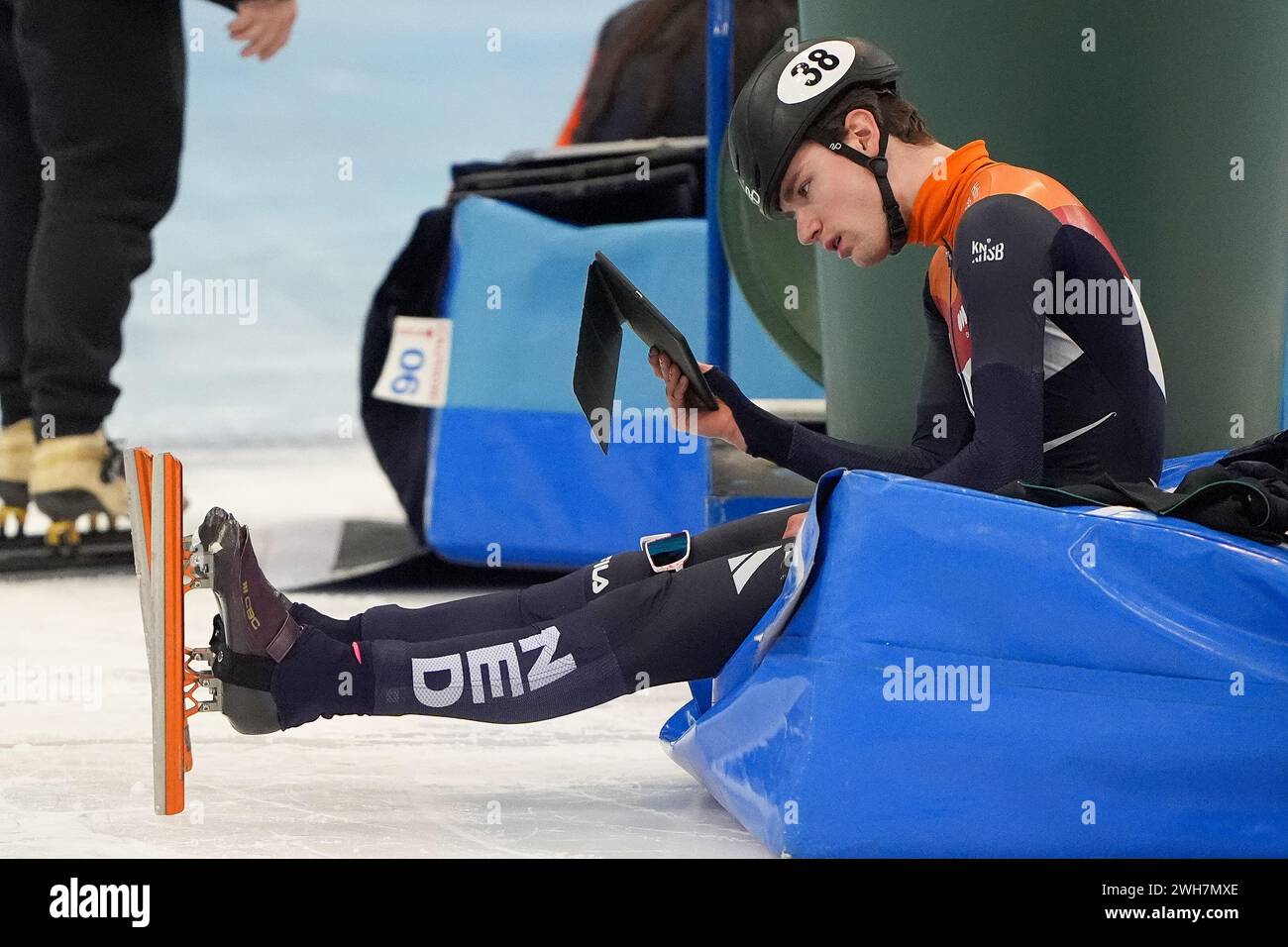 Dresde, Allemagne. 08th Feb, 2024. DRESDE, ALLEMAGNE - 8 FÉVRIER : Kay Huisman des pays-Bas lors d'une séance d'entraînement avant la Coupe du monde de patinage de vitesse sur courte piste de l'ISU 5 Dresde à la JOYNEXT Arena le 8 février 2024 à Dresde, Allemagne. (Photo par Andre Weening/Orange Pictures) crédit : Orange pics BV/Alamy Live News Banque D'Images