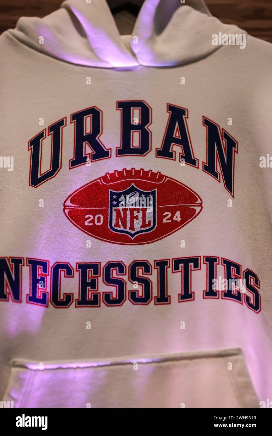 08 février 2024 : une vue d'une marchandise exclusive disponible à l'achat dans l'exposition Urban Necessities lors de l'événement de lancement de la collection Origins : NFL à Las Vegas, Nevada. Christopher Trim/CSM. Banque D'Images