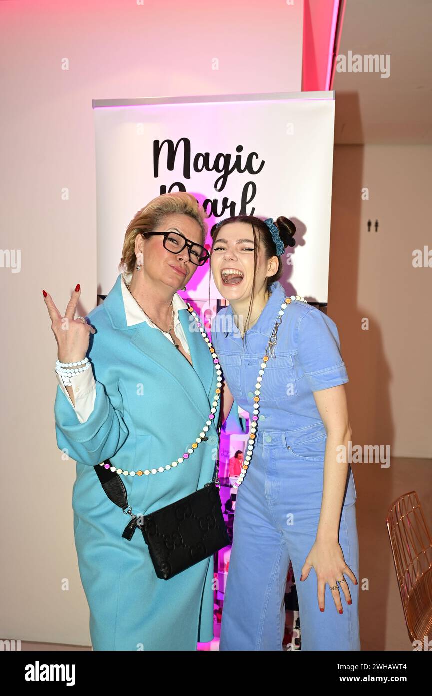 Claudia Effenberg und Klaudia Giez beim Mates date influencer Event auf der Berlin Fashion week automne/hiver 2024 in der Berliner Freiheit. Berlin, 0 Banque D'Images