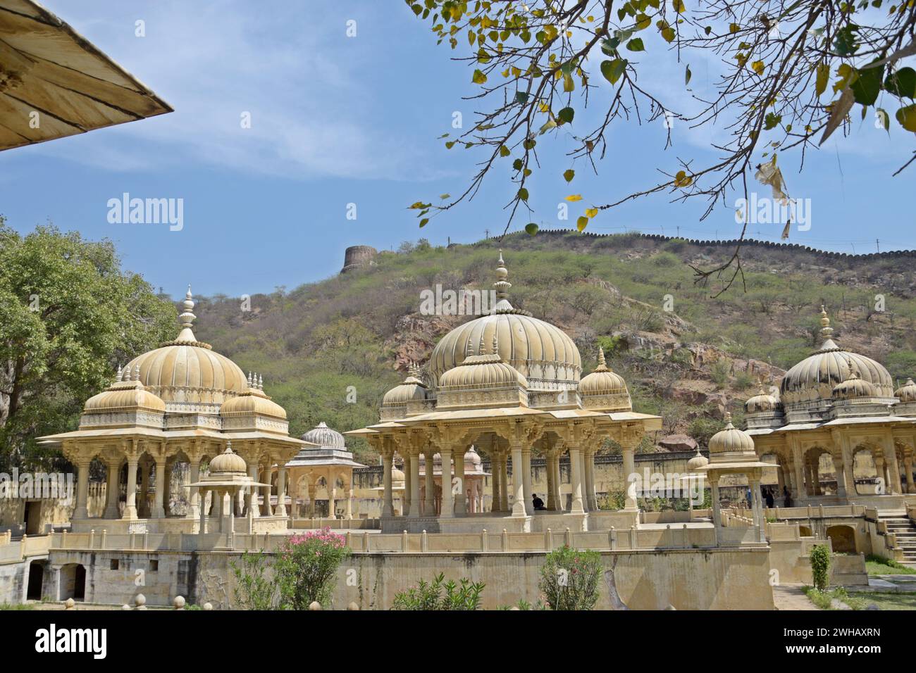 Gatore Ki Chhatriyan ( terrain du crématorium royal ), Jaipur, Rajasthan, Inde Banque D'Images