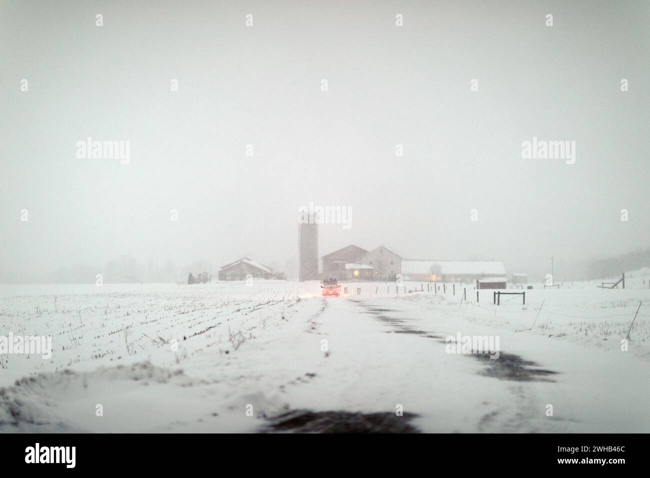 Neige en janvier, dans un pays agricole rural, Mohawk Valley, État de New York, États-Unis. Banque D'Images