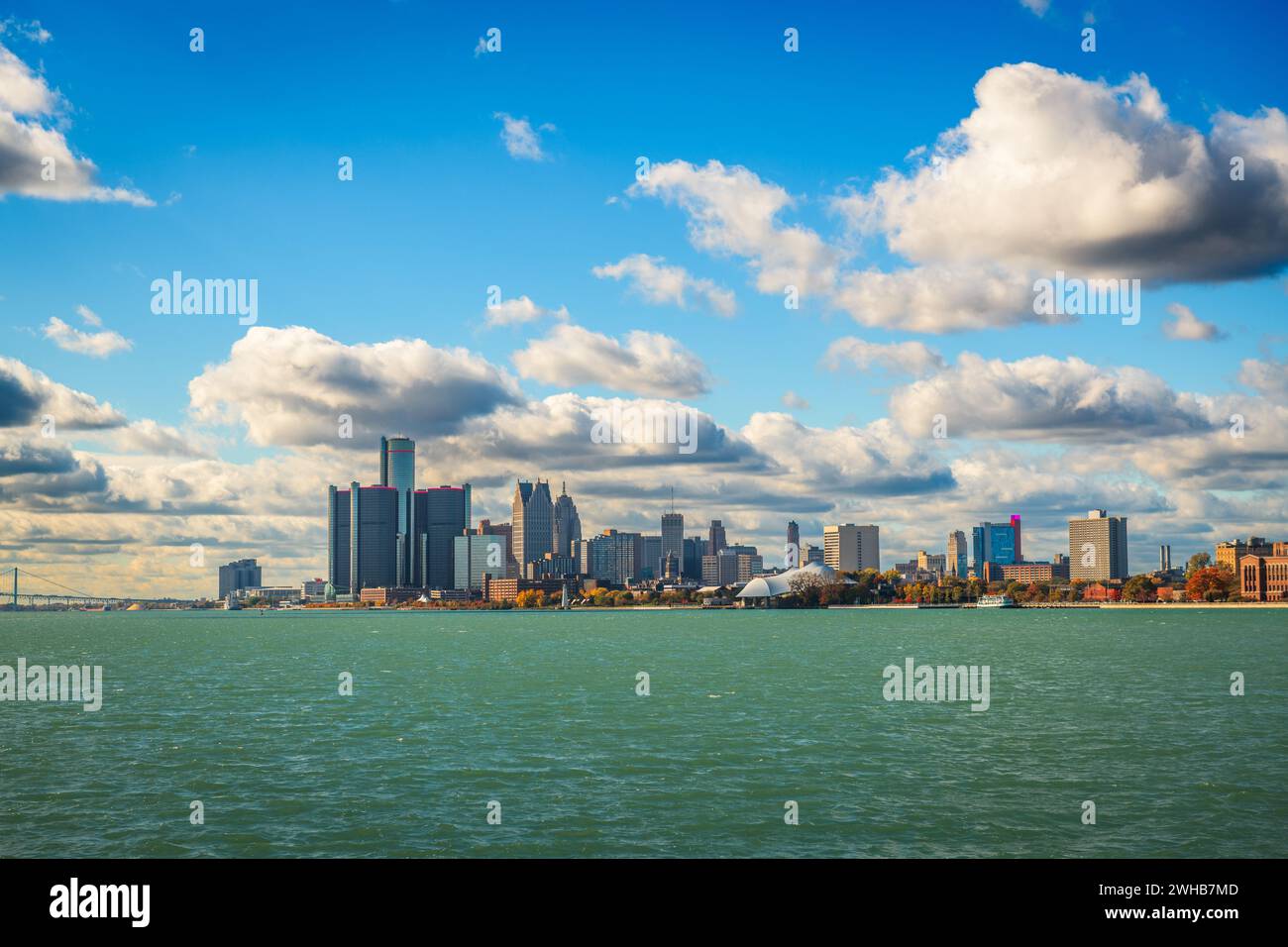 Detroit, Michigan, États-Unis, vue d'ensemble du centre-ville sur la rivière Detroit. Banque D'Images