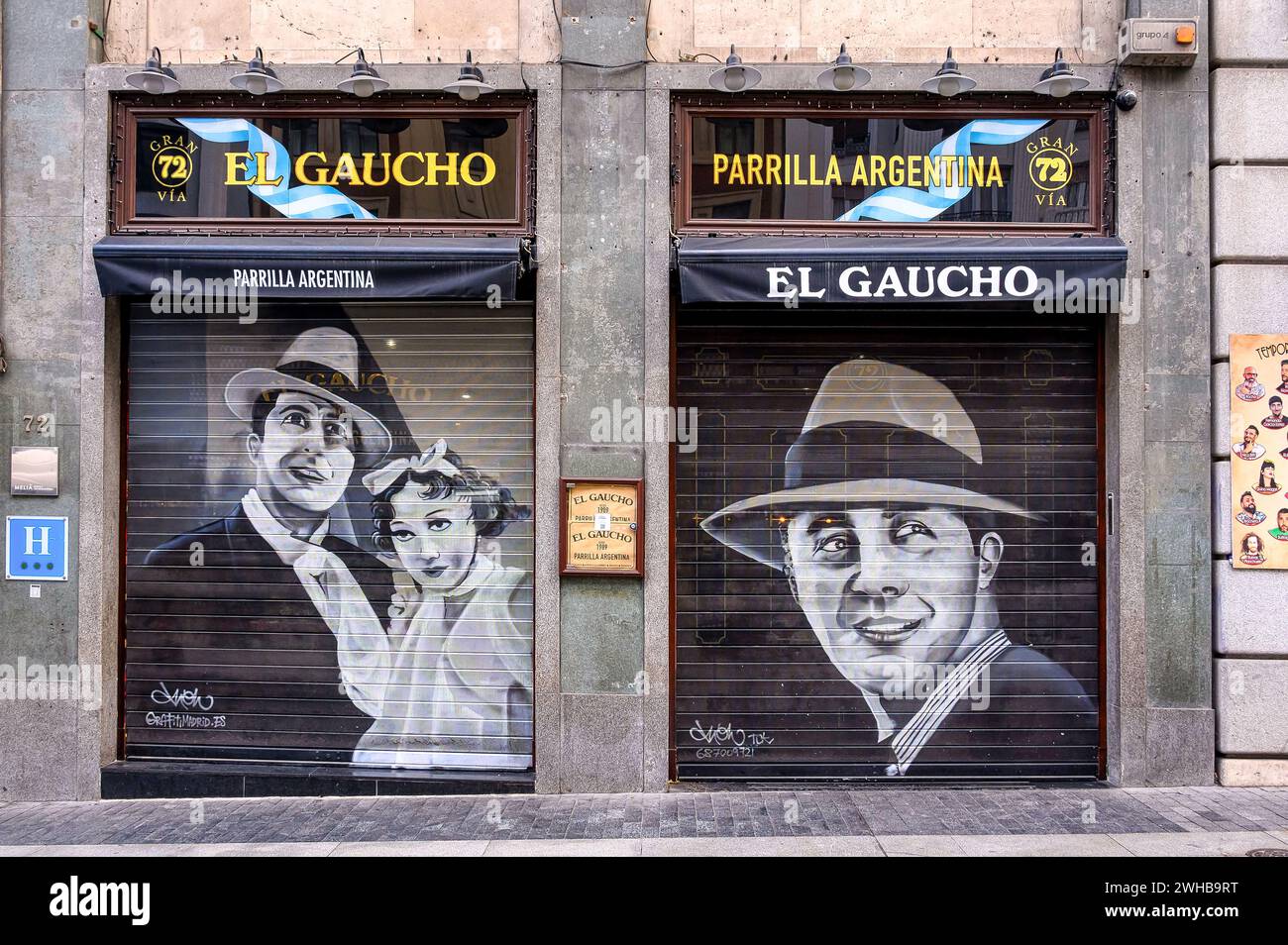 Art urbain dans les portes d'une petite entreprise nommée El Gaucho, Madrid, Espagne Banque D'Images