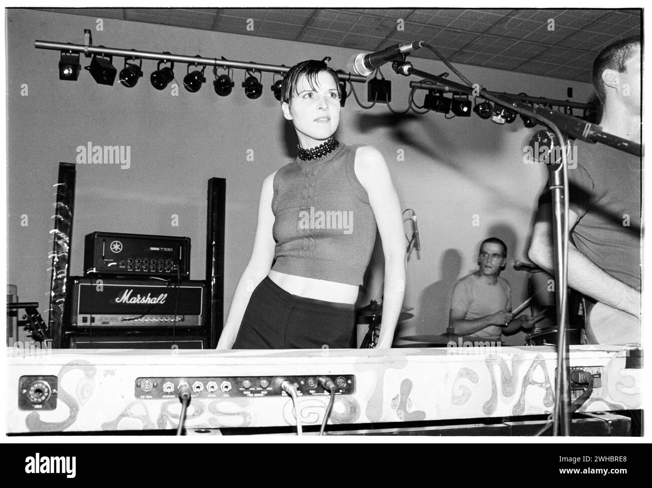 Le groupe nordique original DROP THAT BEAT joue à l'Université de Glamorgan, Treforest, pays de Galles, Royaume-Uni le 7 mars 1994. Photo : Rob Watkins. Banque D'Images
