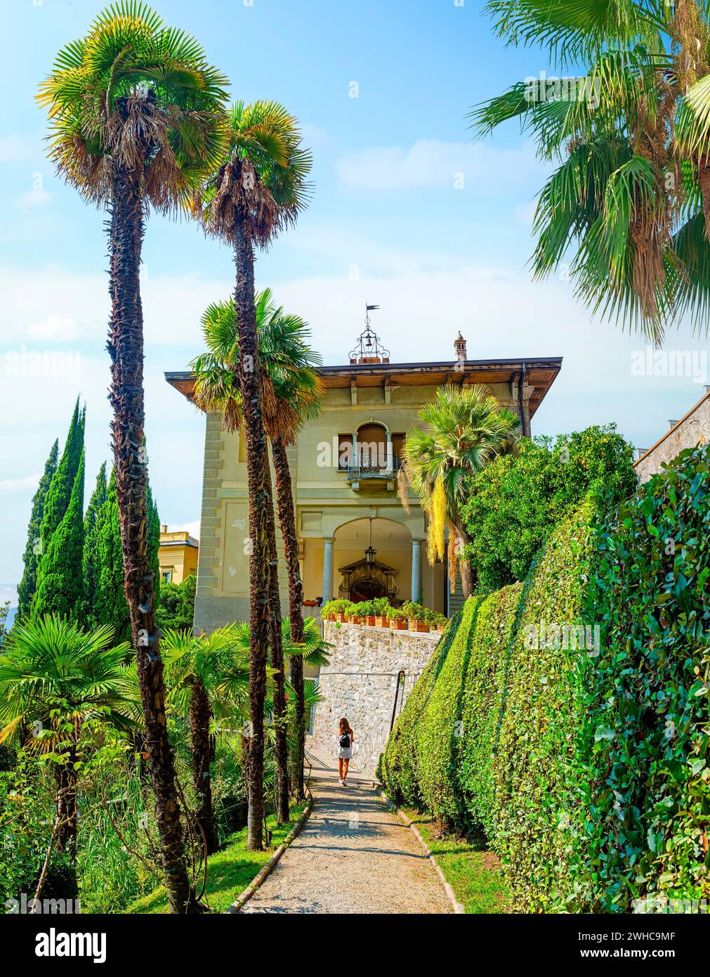 Vue sur le lac de Côme depuis la villa Monastero, Italie Banque D'Images