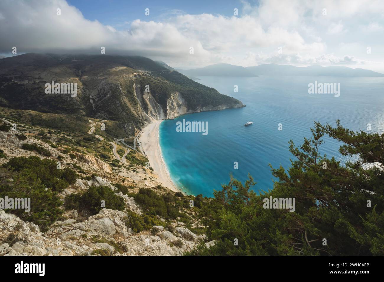 Grèce, île de Céphalonie - plage de Myrtos. Banque D'Images