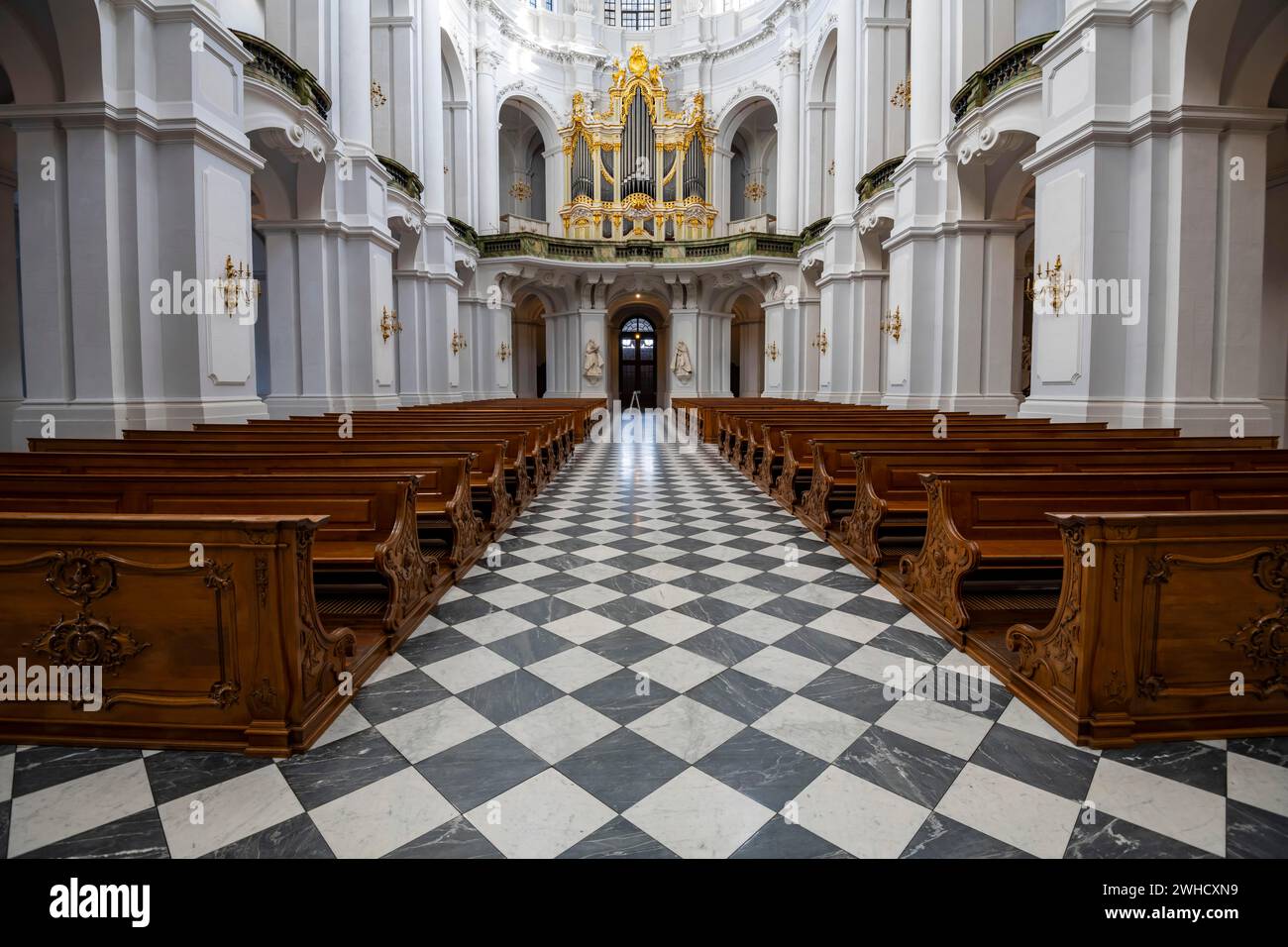Vue intérieure de la cathédrale St Trinitatis, loft d'orgue, Dresde, État libre de Saxe, Allemagne Banque D'Images