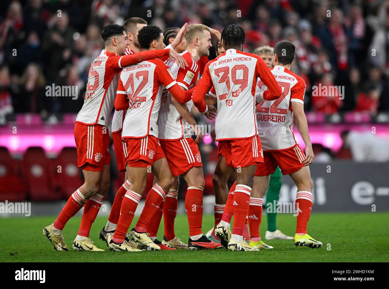 Aleksandar Pavlovic FC Bayern Muenchen FCB (45) Eric Dier FC Bayern Muenchen (15) Jamal Musiala FC Bayern Muenchen FCB (42) Leroy Sane FC Bayern Banque D'Images