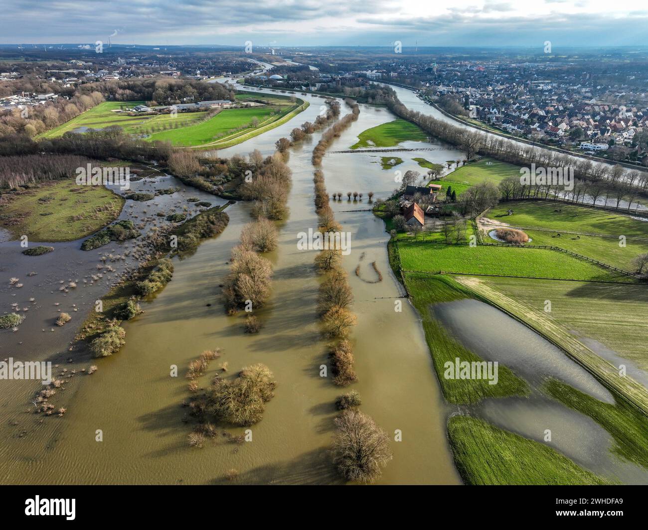 Dorsten, Rhénanie-du-Nord-Westphalie, Allemagne, inondation sur la Lippe, rivière dans la région de la Ruhr, les champs, les terres agricoles des agriculteurs à côté du Wat Banque D'Images