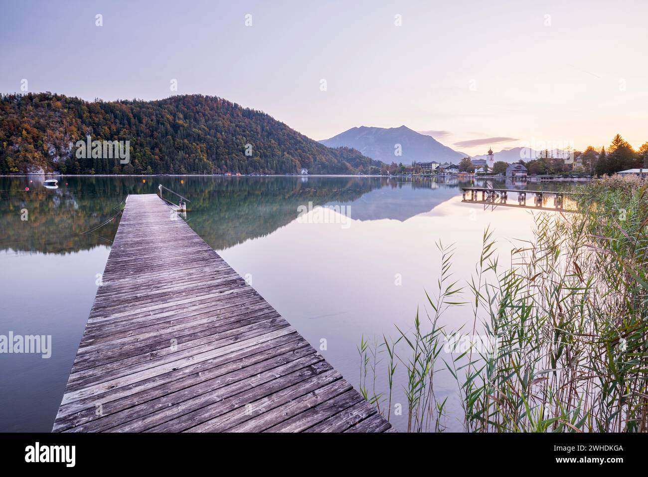 Jetée à la piscine municipale de Strobl, Wolfgangsee, Salzbourg, Autriche Banque D'Images