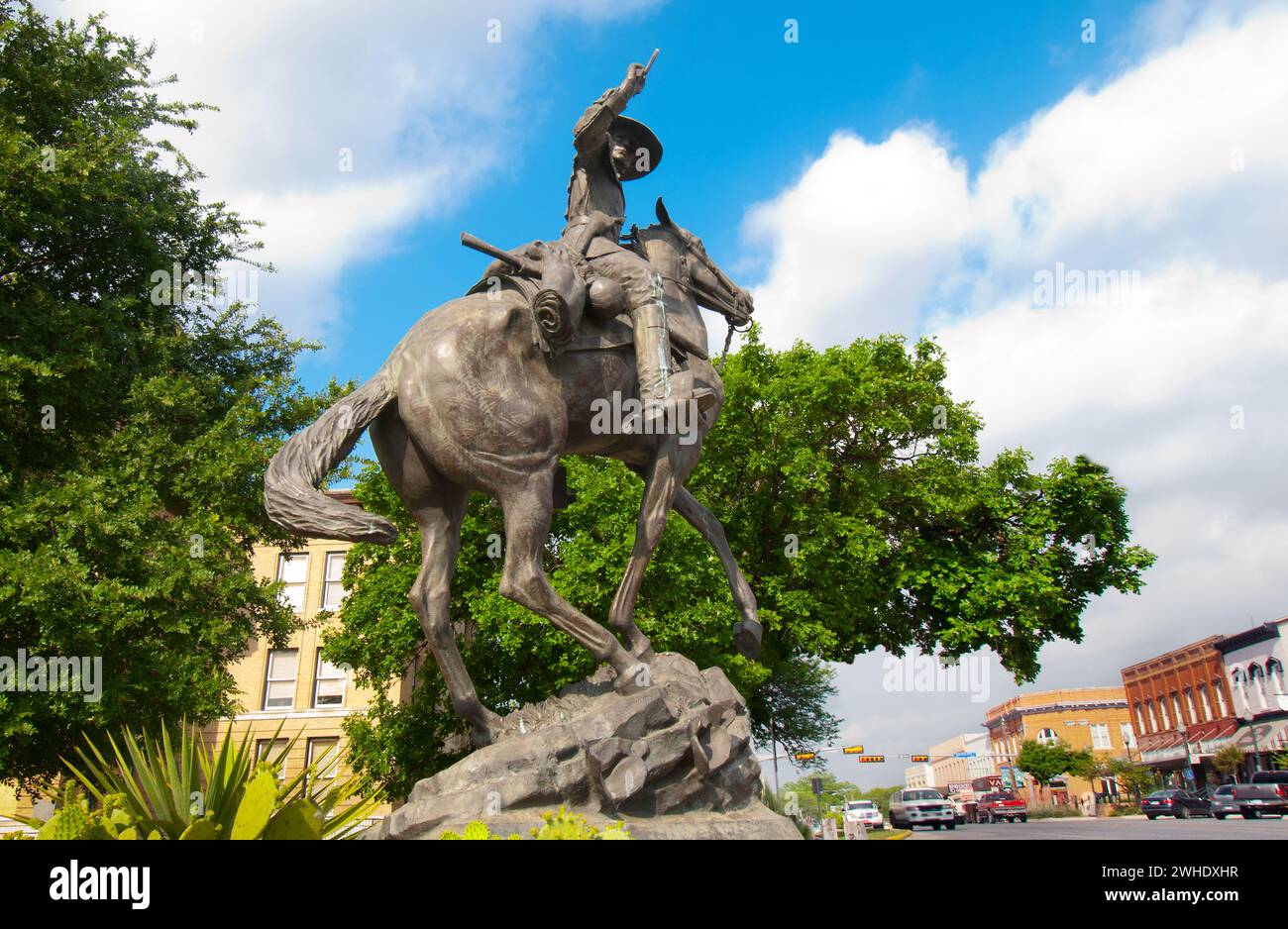 Statue du capitaine du Texas Ranger John Coffee 'Jack' Hays (1817-1883) sur le terrain du palais de justice du comté de Hays à San Marcos, Texas Banque D'Images