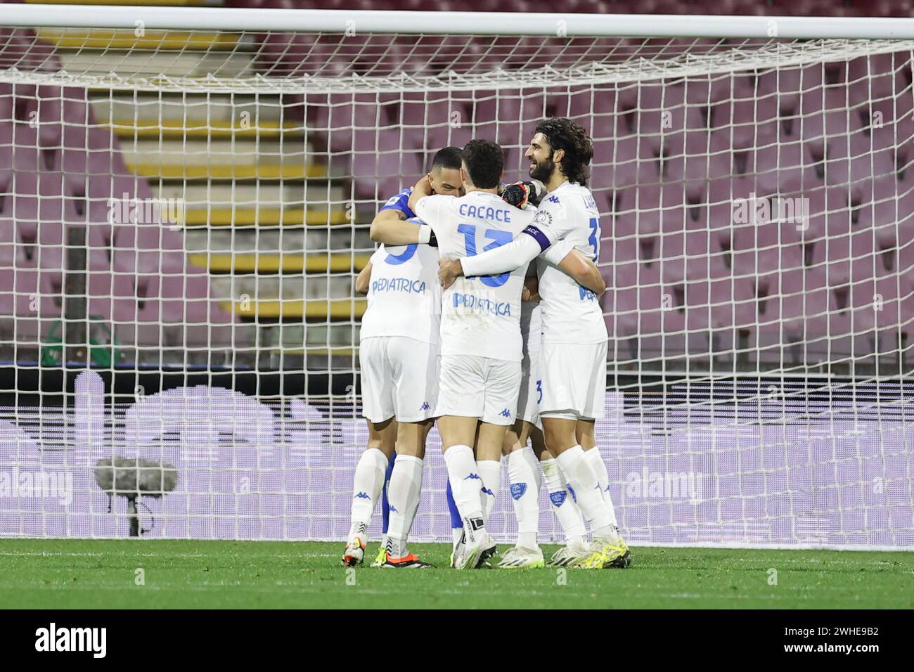 Empoli célèbre le match de victoire lors du match de football Serie A entre Unione Sportiva Salernitana vs Empoli au stade Arechi à Salerne le 9 février 2024. Banque D'Images