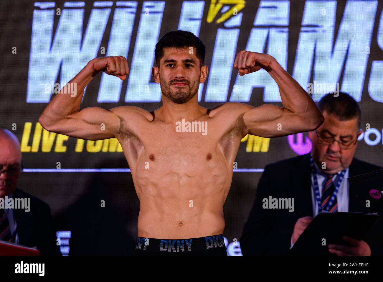 LONDRES, ROYAUME-UNI. 09 févr. 24. Masoud Abdulah lors de la Queensberry Fight week Sheeraz vs Williams pesée officielle à Echo Building le vendredi 09 février 2024 à LONDRES, ANGLETERRE. Crédit : Taka G Wu/Alamy Live News Banque D'Images