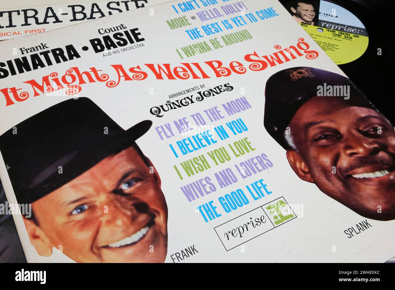 Viersen, Allemagne - 9 janvier. 2024 : couverture de l'album vinyle de Frank Sinatra et Count Basie It May as Be swing arrangé par Quincy Jones en 1964 Banque D'Images