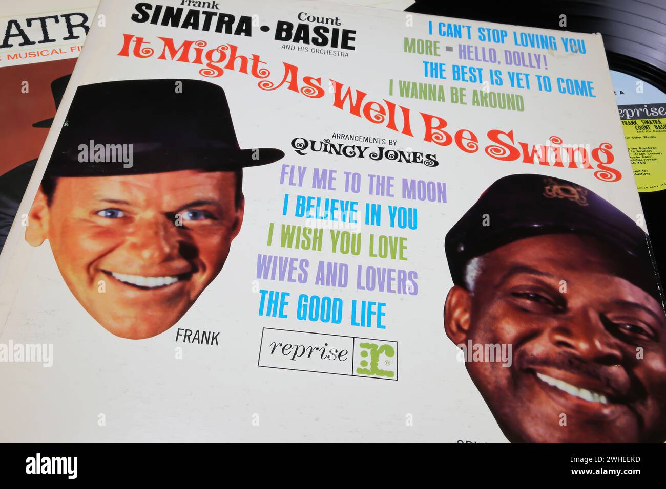 Viersen, Allemagne - 9 janvier. 2024 : couverture de l'album vinyle de Frank Sinatra et Count Basie It May as Be swing arrangé par Quincy Jones en 1964 Banque D'Images