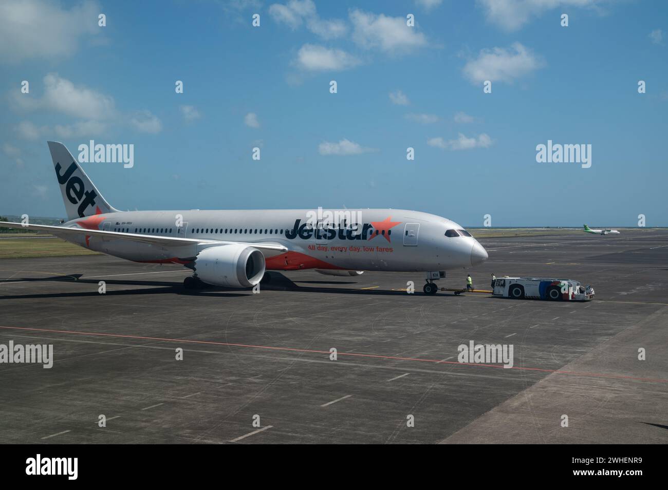 '25.07.2023, Indonesia, Bali, Denpasar - Un Boeing 787-8 Dreamliner avion de passagers de la compagnie aérienne australienne Jetstar Airways immatriculé Banque D'Images