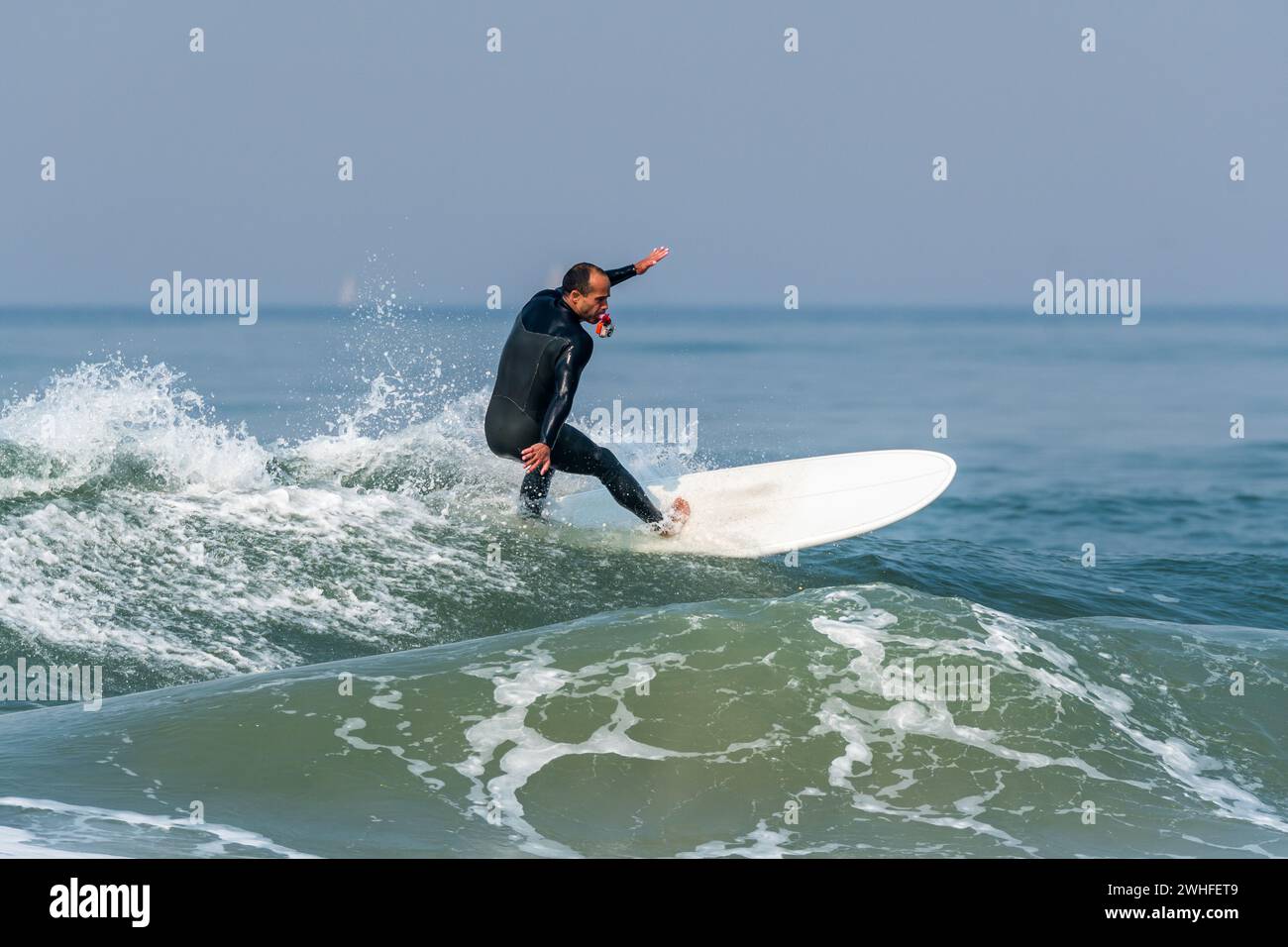 Les vagues de surf Banque D'Images