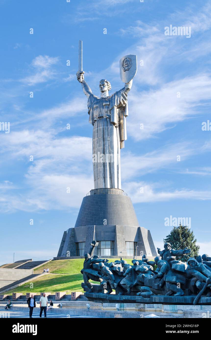 Monument de la mère patrie dans le Musée d'État ukrainien de la Grande Guerre patriotique. Banque D'Images