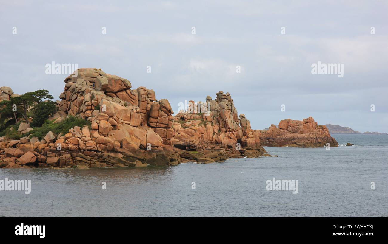 Formations rocheuses de granit en Bretagne, France. Banque D'Images