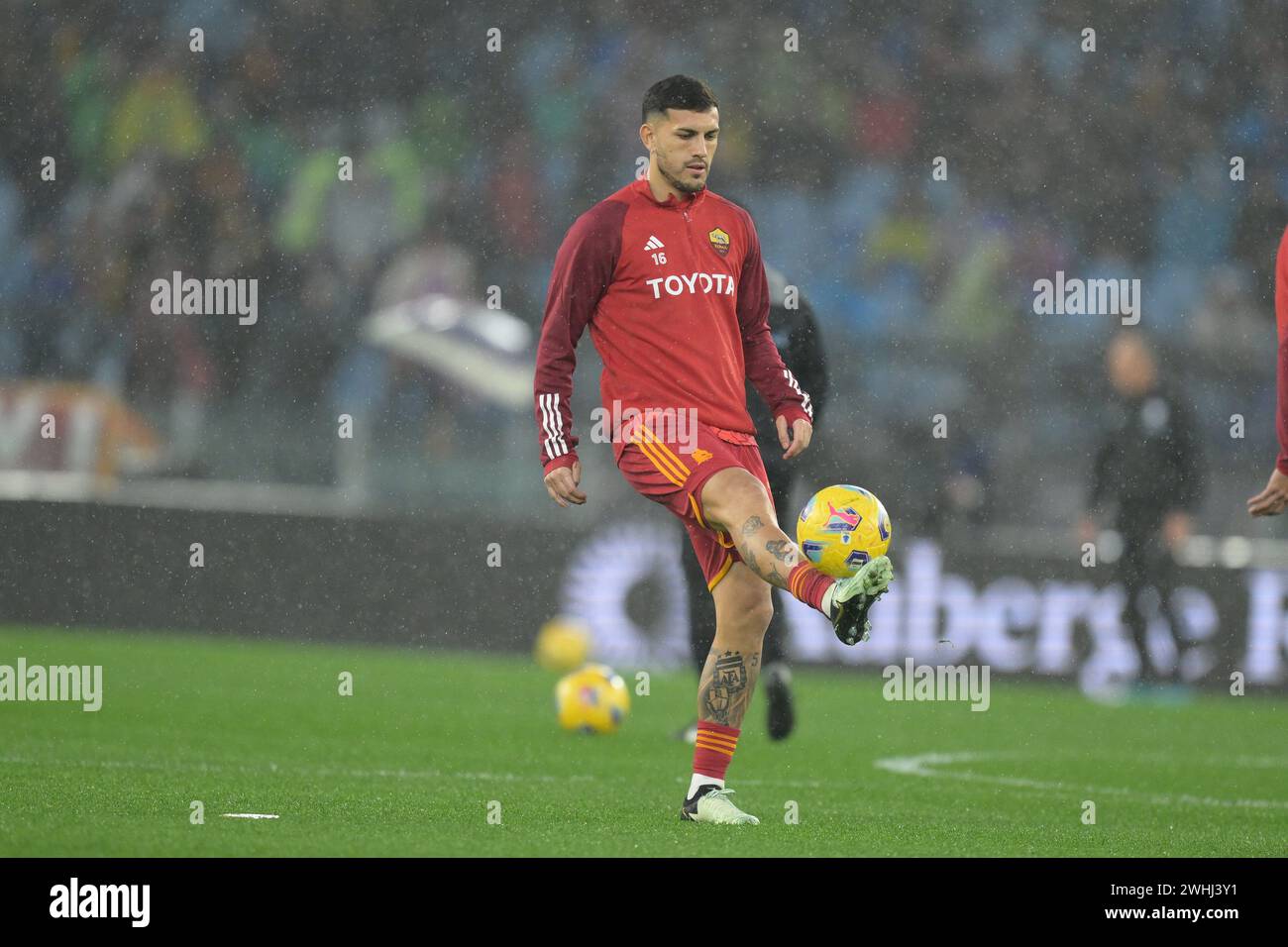 Roma, Italie. 10 février 2024. Foto Alfredo Falcone/LaPresse 10 Febbraio 2024 - Roma, Italia - sport, calcio - Roma vs Inter - Campionato Italiano di calcio Serie A TIM 2023/2024 - Stadio Olimpico di Roma. Nella foto : Leandro Paredes Foto Alfredo Falcone/LaPresse 10 février 2024 Rome, Italie - sport, football - Roma vs Inter - Championnat italien de football Serie A 2023/2024 - stade Olimpic "n Rome. Sur la photo : Leandro Paredes crédit : LaPresse/Alamy Live News Banque D'Images