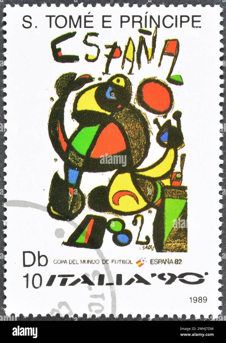 Timbre-poste oblitéré imprimé par Sao Tomé-et-principe, qui montre un dessin abstrait, Coupe du monde de la FIFA, Espagne 1982, Italie 1990, circa 1989. Banque D'Images