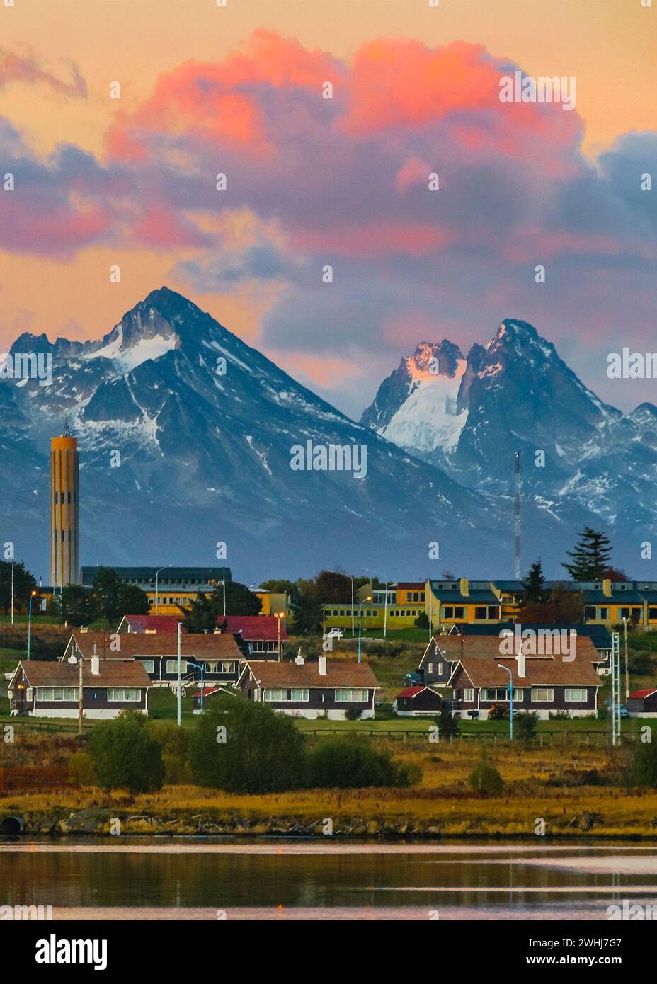 Paysage urbain riverain d'Ushuaia, argentine Banque D'Images