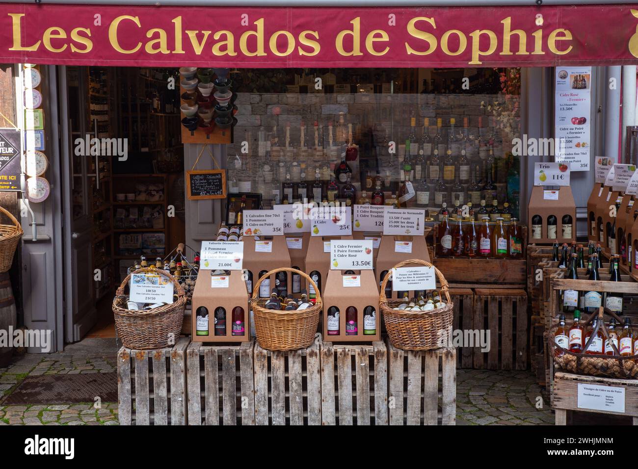 Calvados et cidre à Honfleur, Normandie, France Banque D'Images