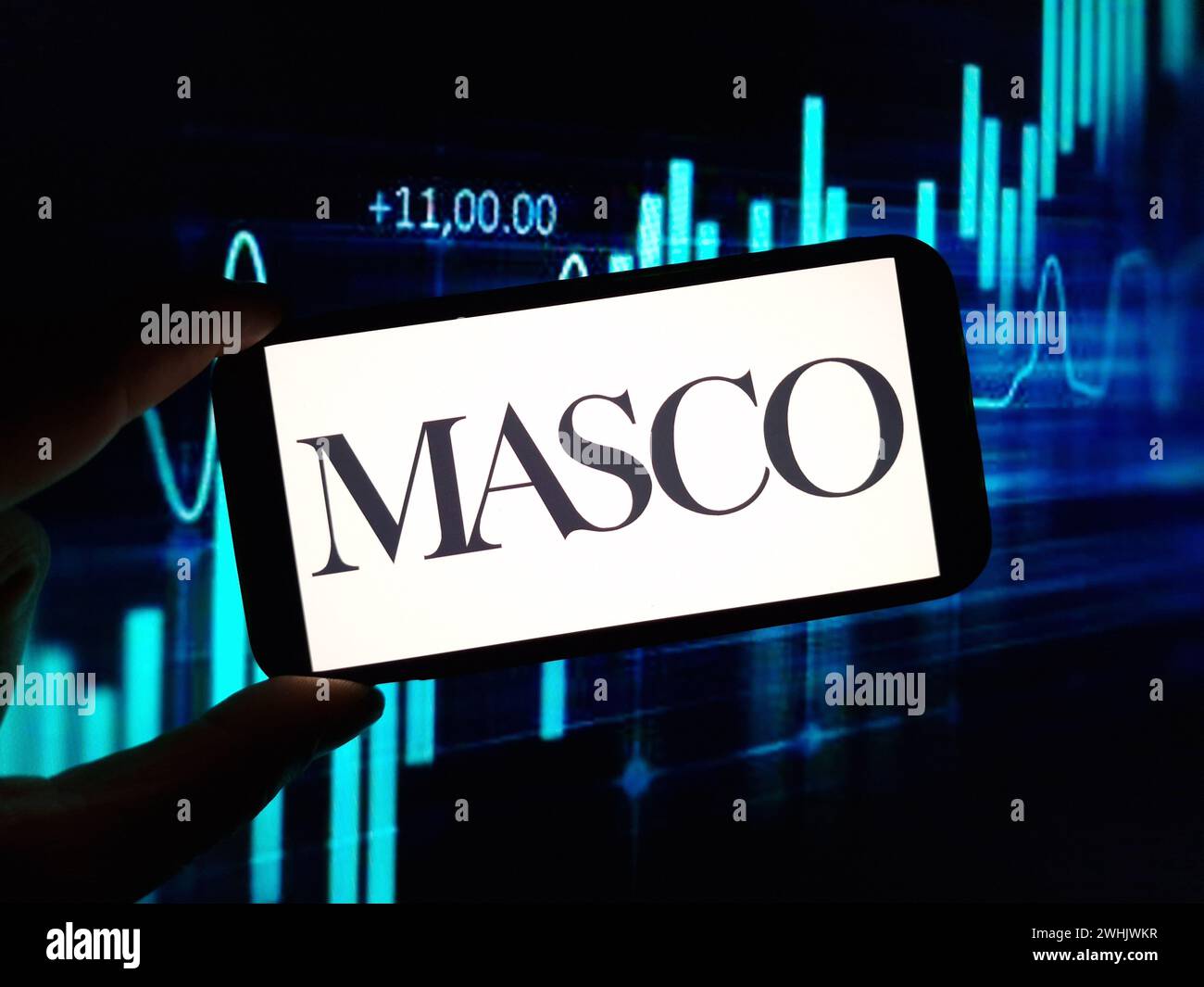 Konskie, Pologne - 09 février 2024 : logo Masco Corporation affiché sur le téléphone portable Banque D'Images