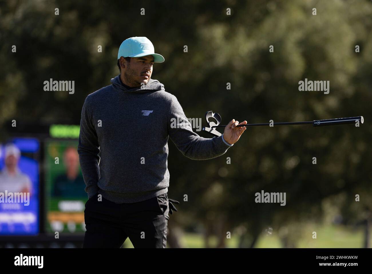 Sebastián Muñoz of Torque GC lines up a putt on the sixth green during the final round of the LIV Golf Las Vegas at the Las Vegas Country Club on Saturday, February 10, 2024 in Las Vegas, United States. (Photo by Scott Taetsch/LIV Golf via AP) Banque D'Images