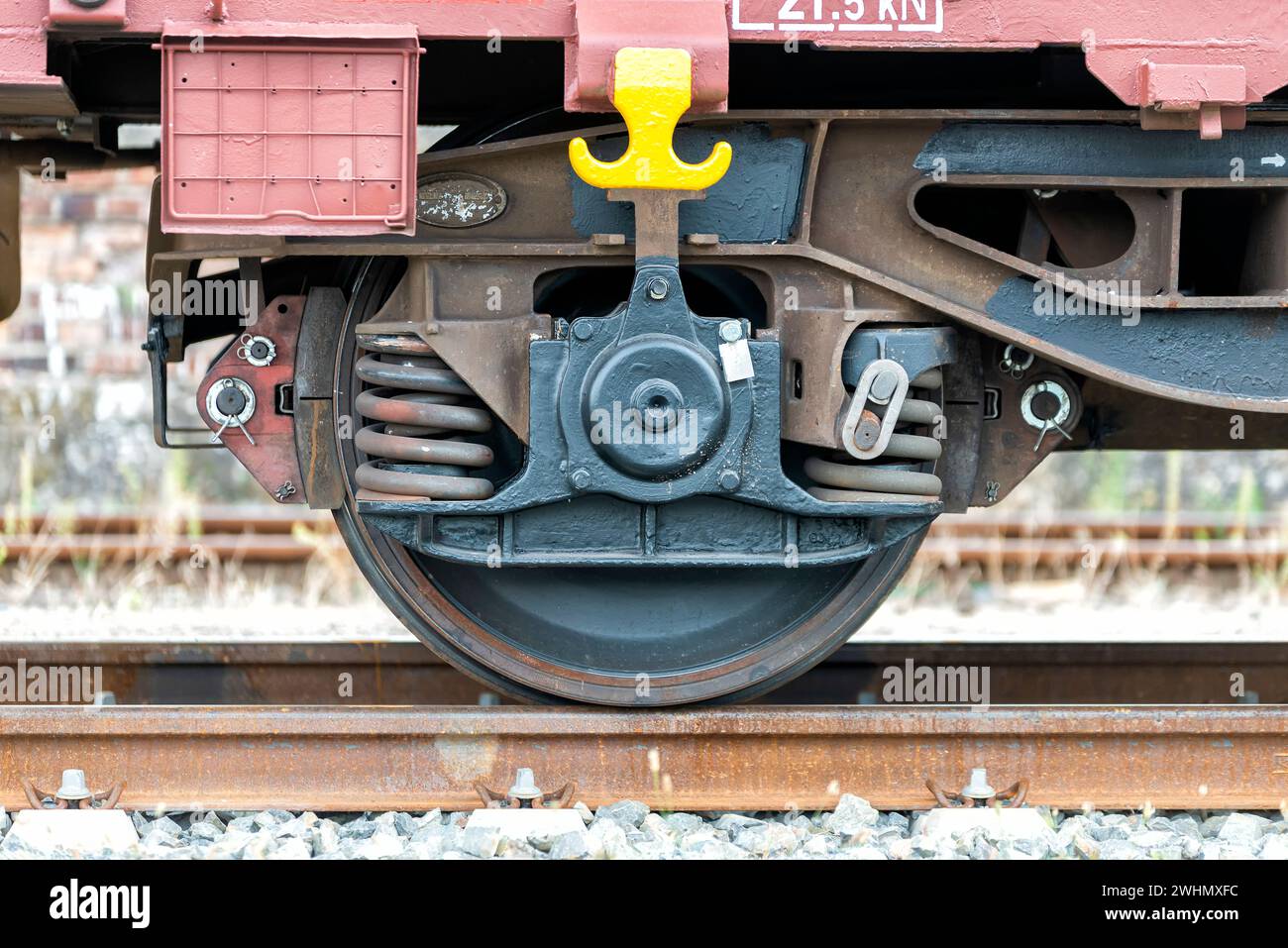Train de marchandises à un chantier de shunt Banque D'Images