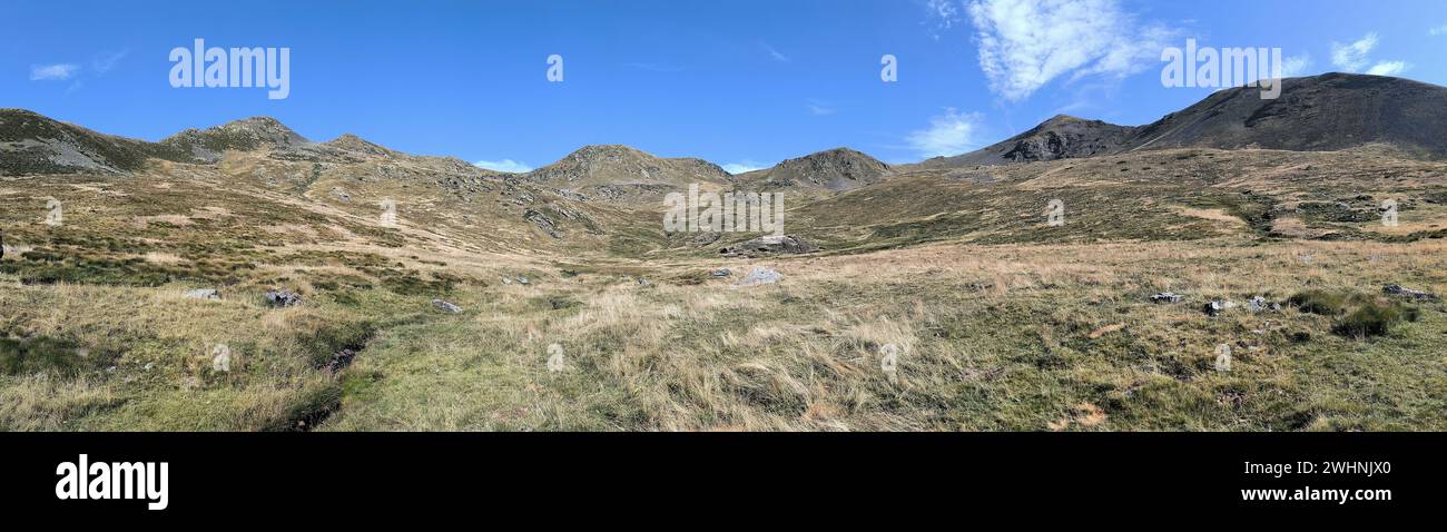 Paysage d'été dans les pyrénées catalanes Banque D'Images