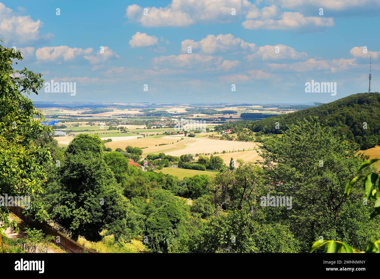 La vue de la plaine de Hohenlohe depuis Waldenburg, Bade-WÃ¼rttemberg, Allemagne, Europe. Banque D'Images
